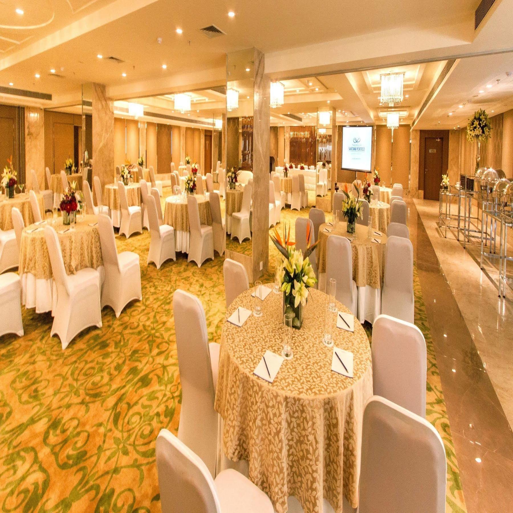 Deventure Sarovar Portico Kapashera, New Delhi Exterior foto